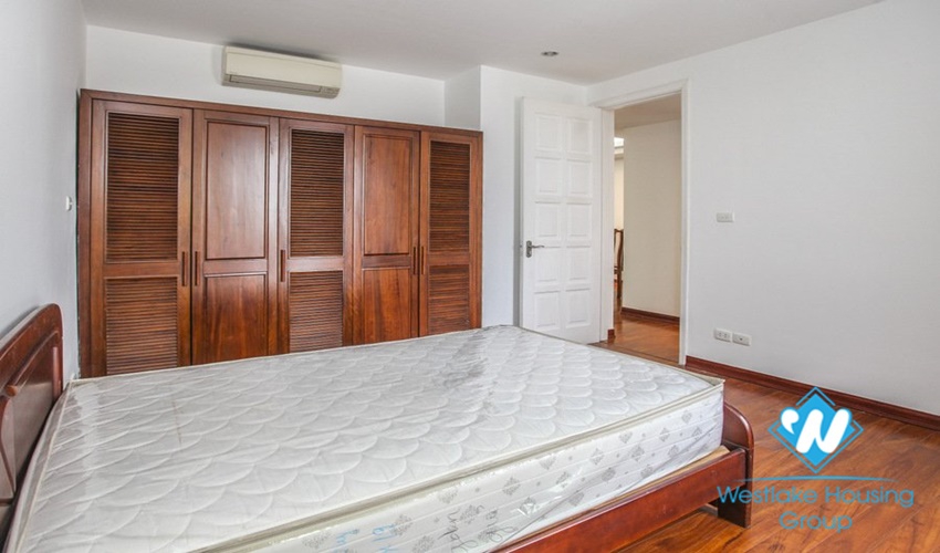 Beautiful and modern penthouse for rent in Ciputra, Tay Ho, Ha Noi